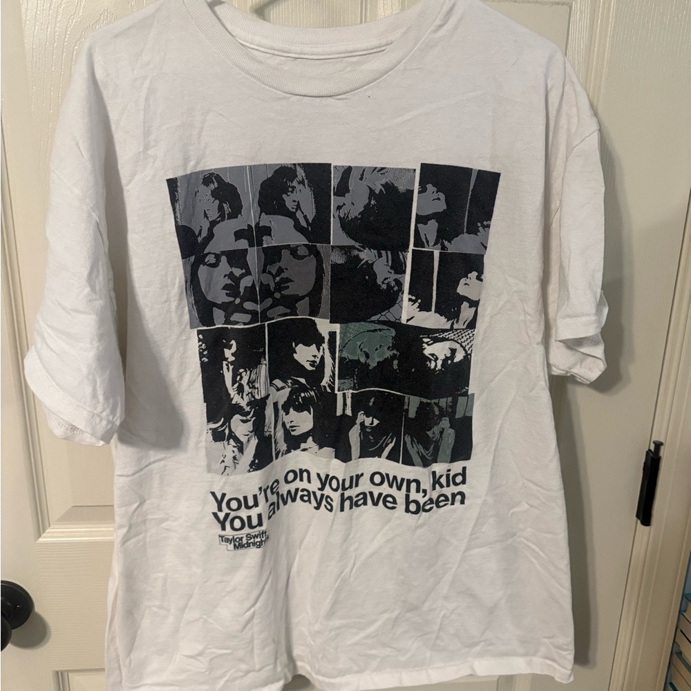 Taylor Swift White Graphic T-Shirt